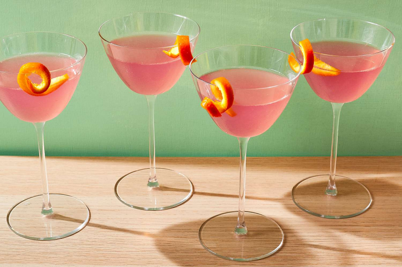 How to Batch Any Cocktail for a Party