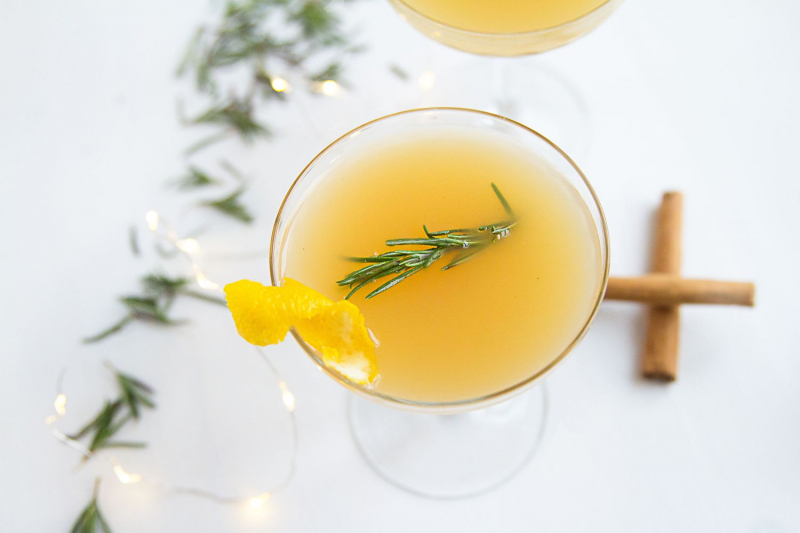 Using Herbs and Spices in Cocktails